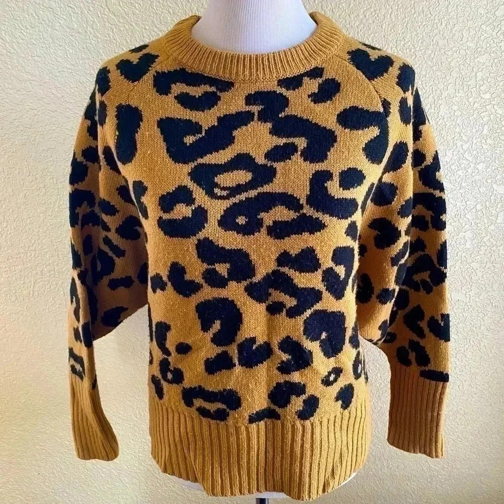 QED London Leopard Print Knit Sweater Chunky Crew Neck: Medium